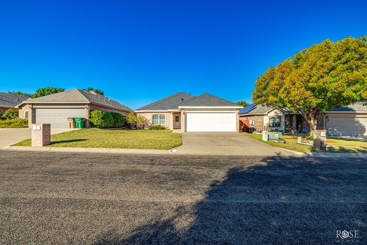 Property Photo: 1223 Dorchester Dr TX 76901