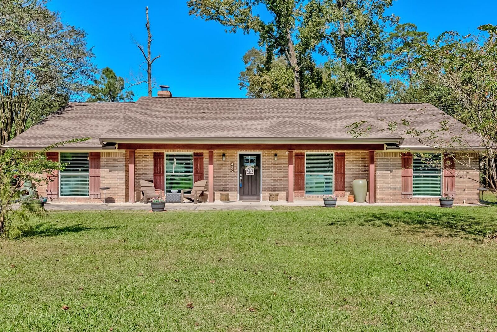 Property Photo:  450 Piney Point  TX 77659 