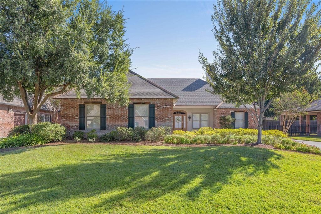 Property Photo:  4881 Pine Valley Way  LA 70605 