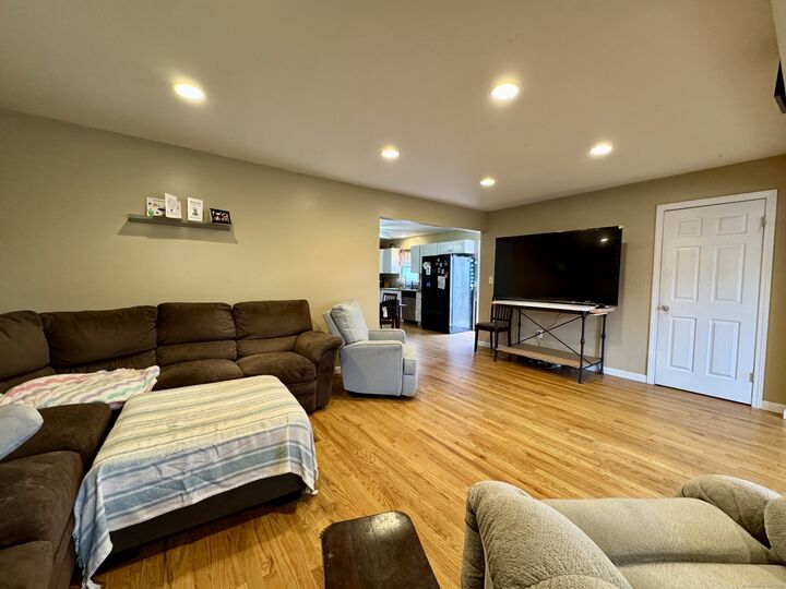Property Photo: 48 Hubbell Place CT 06460
