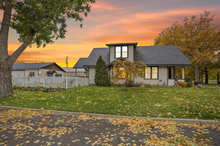 Property Photo:  1828 E Gordon Ave  WA 99207 