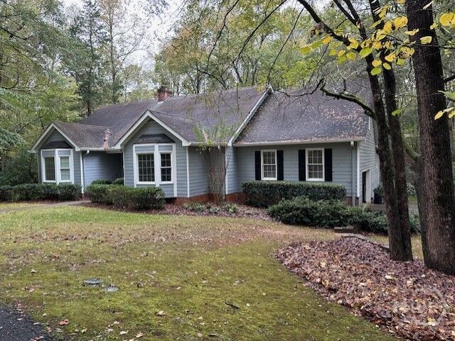 Property Photo:  220 Red Fox Run  GA 30605 