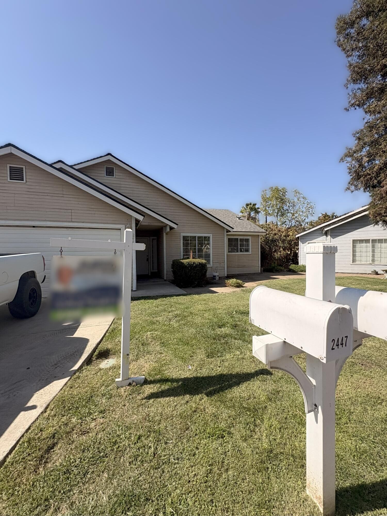 Property Photo:  2447 N Michael Street  CA 93291