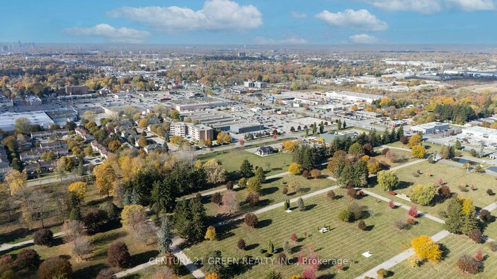 Property Photo: 126 Carlyle Drive ON N5V 3T1