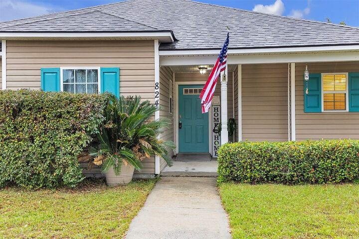 Property Photo:  824 Danielle Way  GA 31632