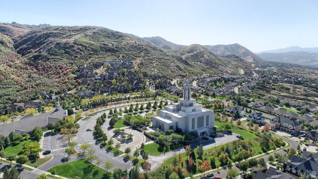 Property Photo:  1826 E Gray Fox Dr S  UT 84020 