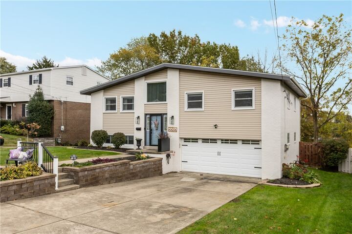 Property Photo:  4426 Helmar Drive  PA 15146 