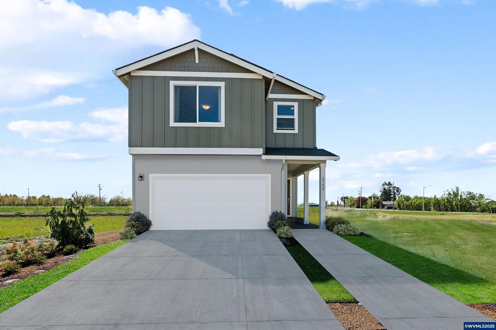 Property Photo: 2702 Gunderson Av OR 97071