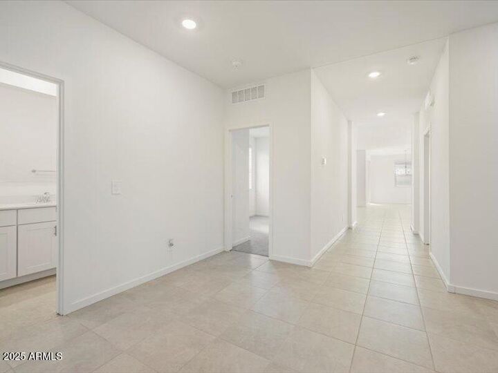 Property Photo: 7519 E Cozy Cottage Lane AZ 85143