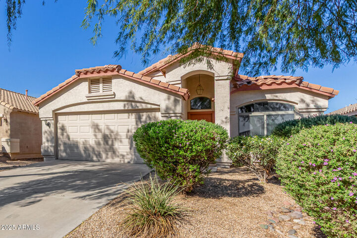 Property Photo:  678 E Leslie Avenue  AZ 85140