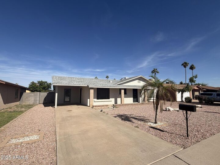 Property Photo:  414 E Westchester Drive  AZ 85283
