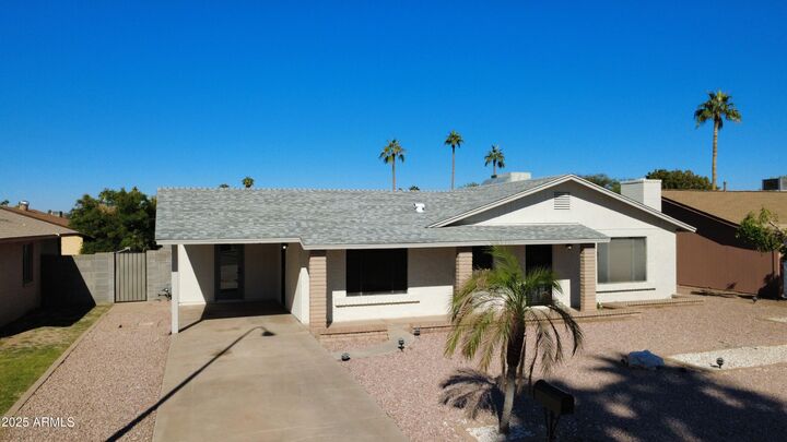 Property Photo: 414 E Westchester Drive AZ 85283
