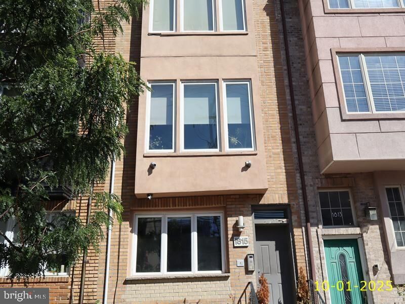 Property Photo:  1815 Bainbridge Street 00 2  PA 19146 