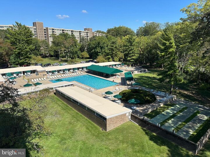 Property Photo:  1001 City Avenue W-405  PA 19096