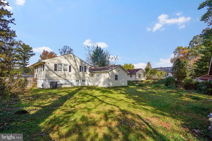 Property Photo:  7419 Farnum Street  VA 22151