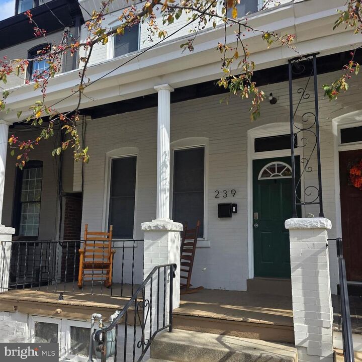 Property Photo: 239 Elm Street PA 17603