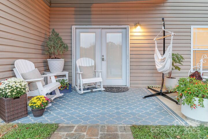 Property Photo:  6 Northbrook Place B  NC 28804