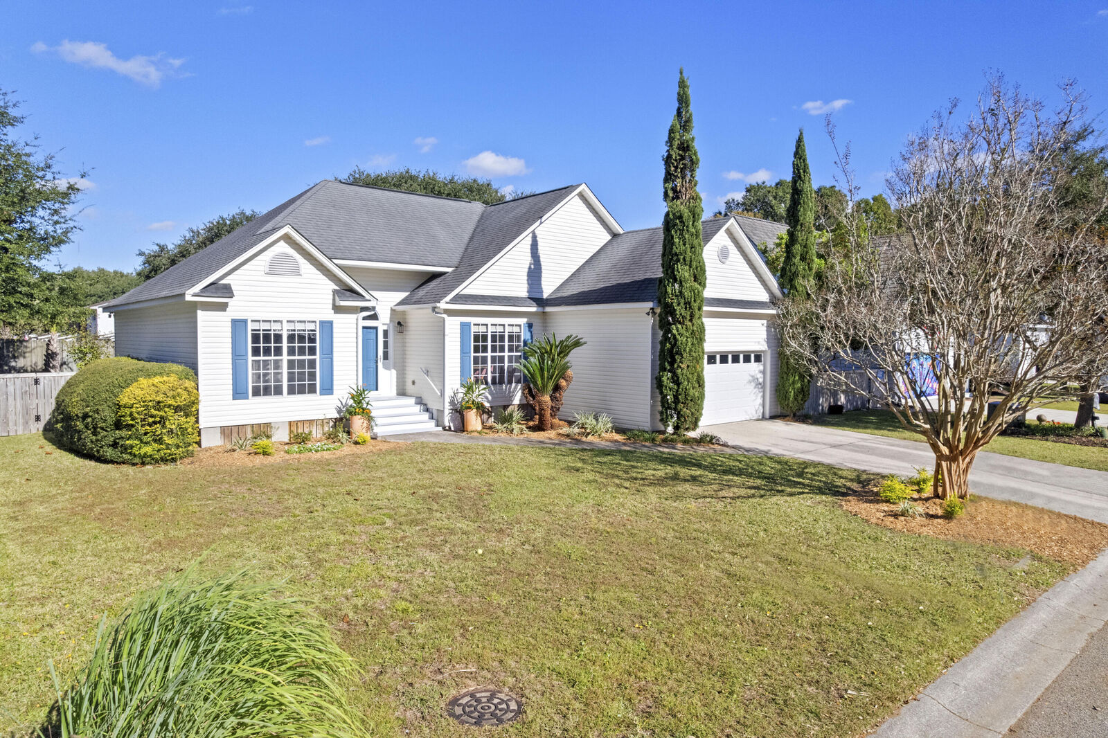 Property Photo:  1504 Old Village Drive  SC 29464 