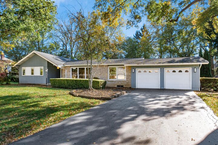 Property Photo:  5869 Cummington Place  OH 43213