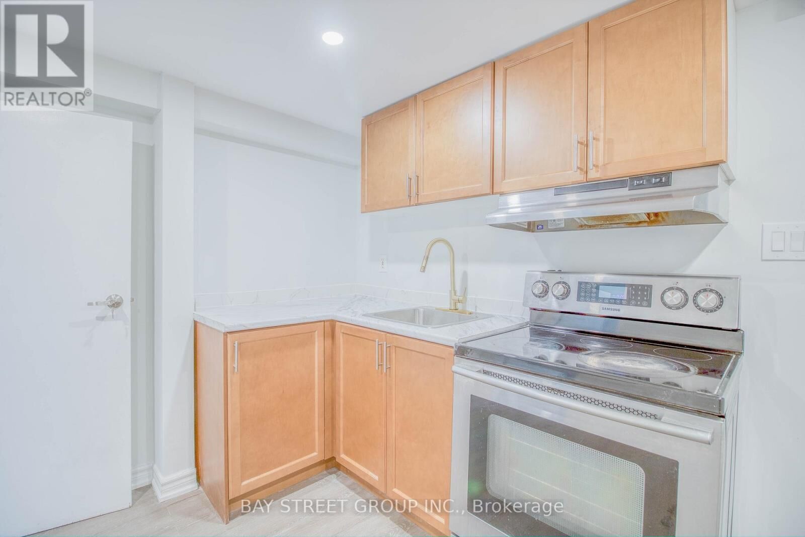 Property Photo: 65 Davis Road North ON L4G 2B4