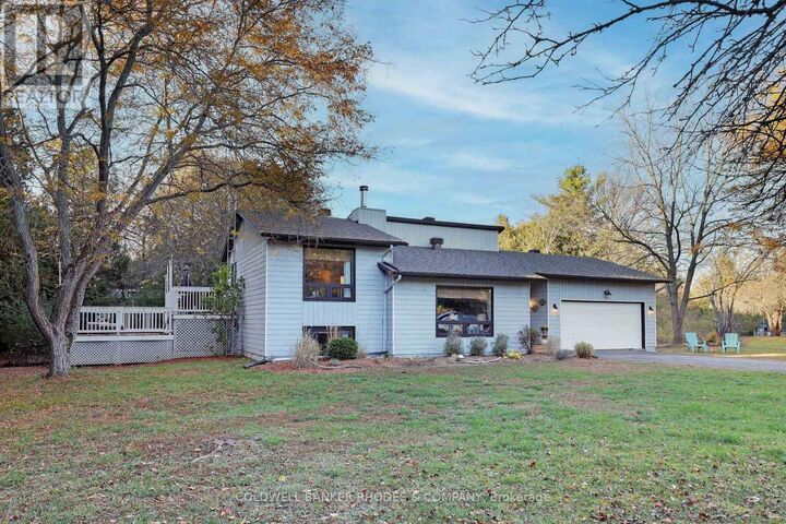 Photo de la propriété:  376 Lake Park Road  ON K7C 3P2