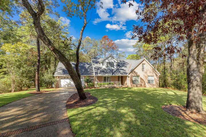 Property Photo:  305 W Windward Cove  FL 32578 