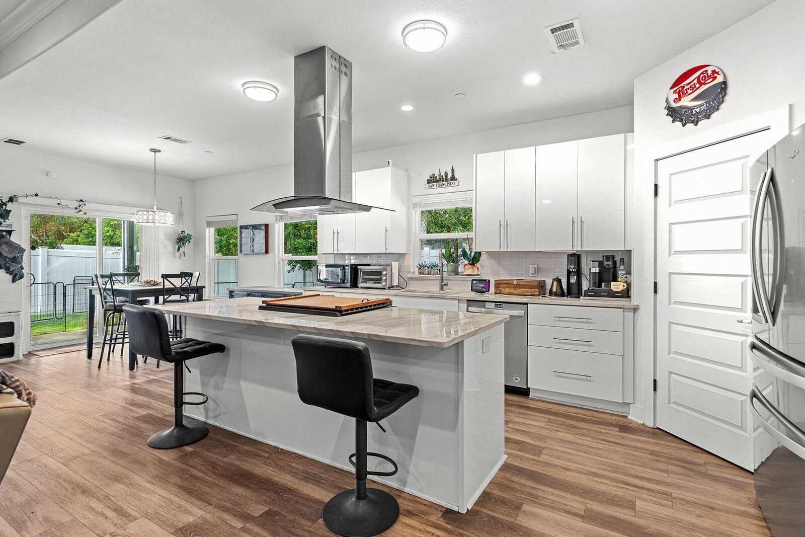 Property Photo:  736 Commanche Street  FL 32547 