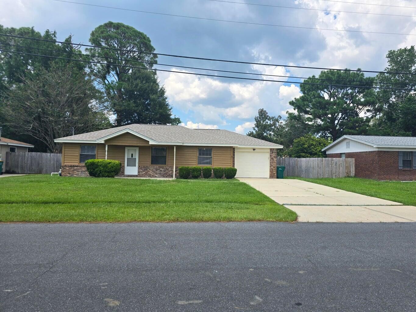 Property Photo:  619 Schneider Drive  FL 32547 