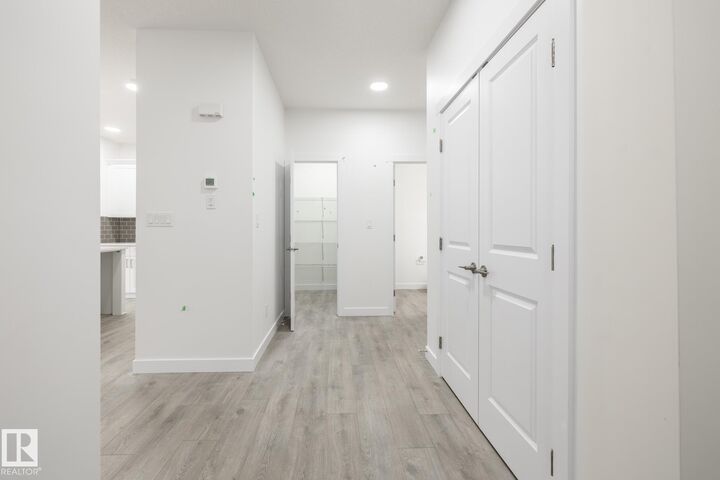 Property Photo:  412 27 Street SW  AB T6X 3H9