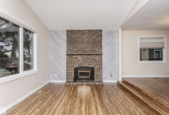 Property Photo:  5801 54 Avenue  AB T4X 1B6 