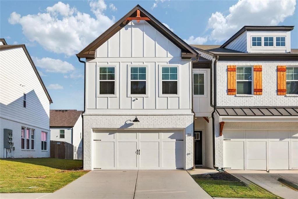 Property Photo: 114 Auburn Valley Way GA 30011