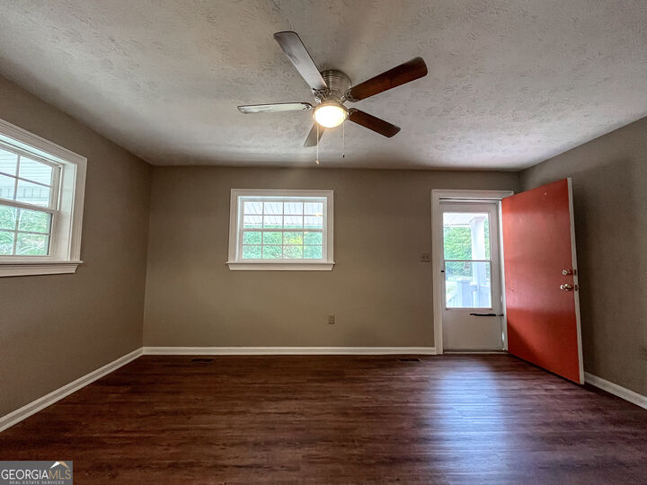 Property Photo:  203 Pineview Street  GA 31027 