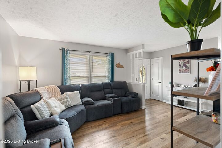 Property Photo: 226 Fern Ln KY 40065