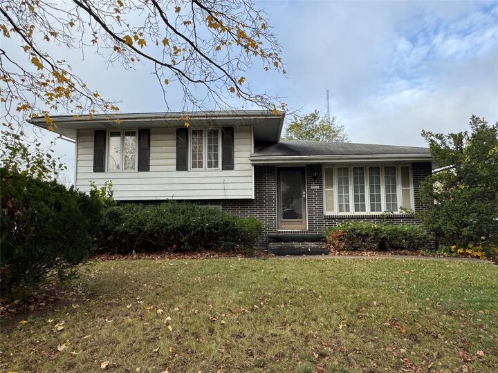 Property Photo: 4032 E 23rd Street IA 50317