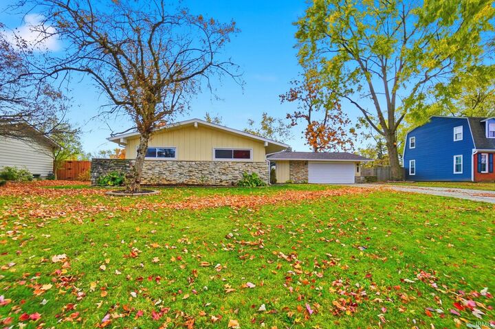 Property Photo: 7028 Blackhawk Lane IN 46815-6448