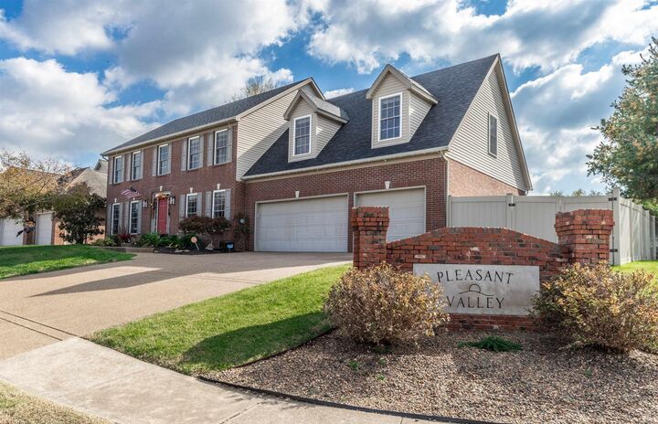 8994 Calvin Circle  Newburgh IN 47630 photo