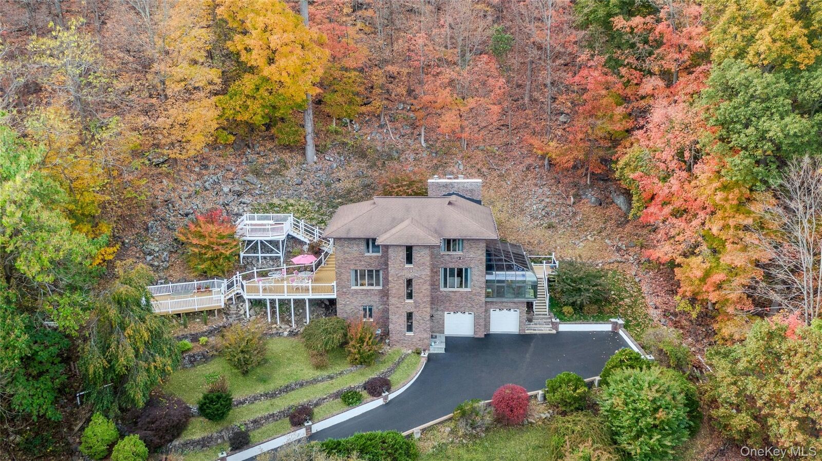 Property Photo:  908 Route 9W S  NY 10960 