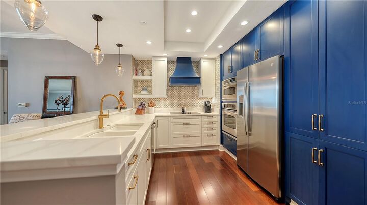 Property Photo:  50 Central Avenue 14B  FL 34236