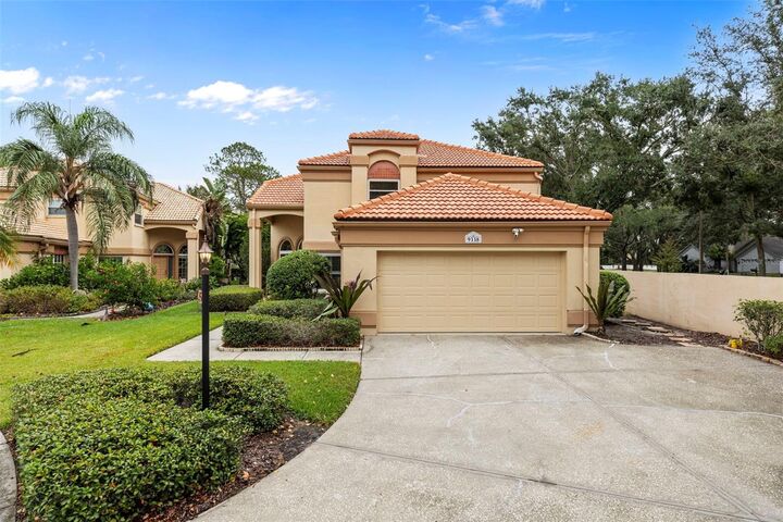 Property Photo:  9338 Fairway Lakes Court  FL 33647