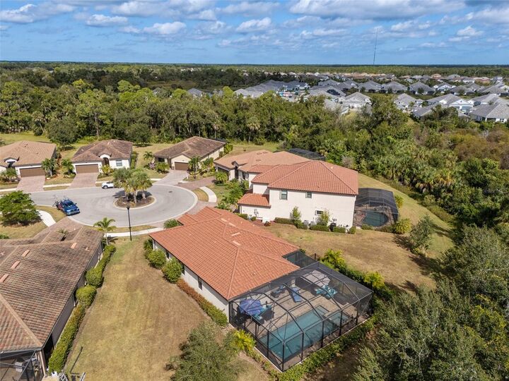 Property Photo:  20930 Valore Court  FL 34293