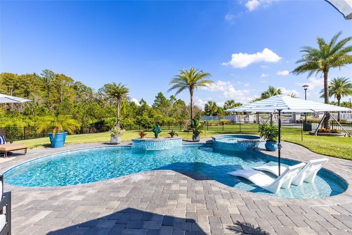 Property Photo: 9877 Laurel Berry Drive FL 32827