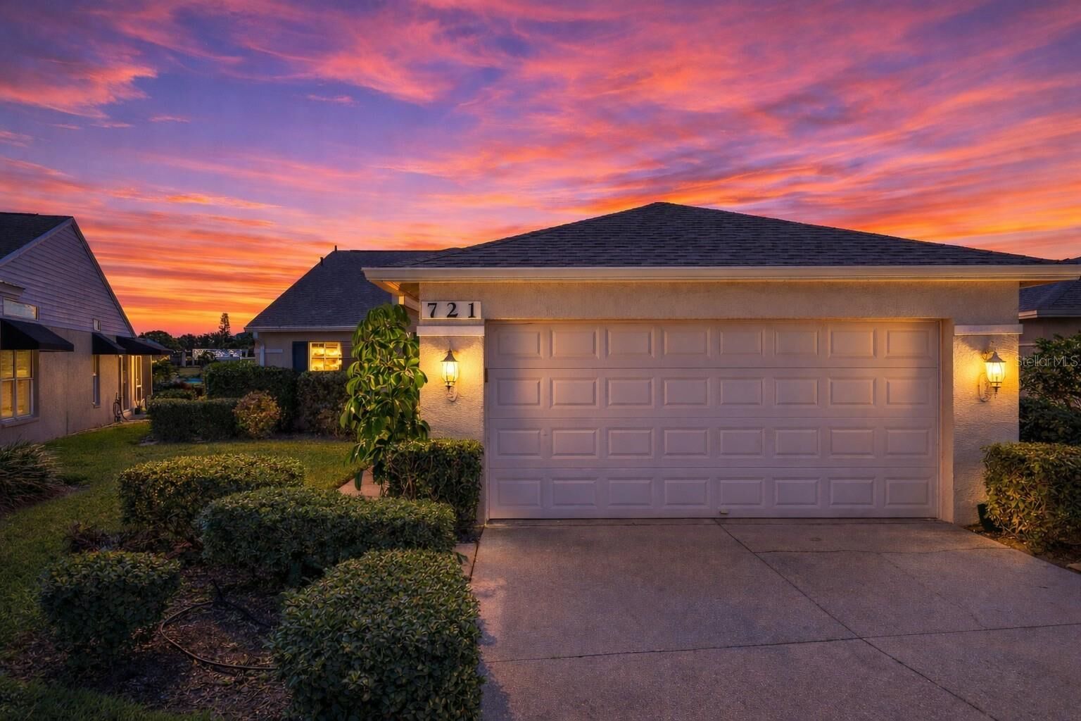 Property Photo:  721 Spring Lakes Boulevard  FL 34210 