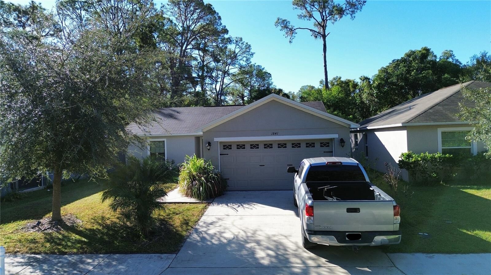 Property Photo: 1841 Wallace Manor Lane FL 33880