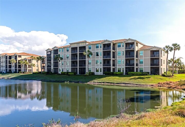 Property Photo: 7005 River Hammock Drive 301 FL 34212