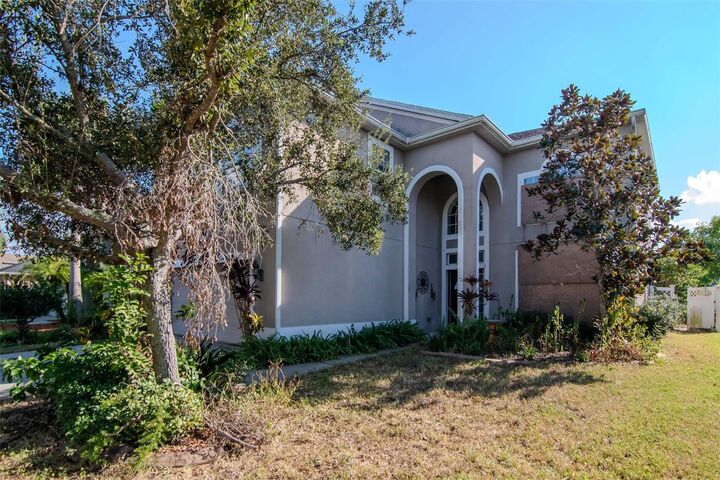 Property Photo:  2509 River Briar Boulevard  FL 33570 