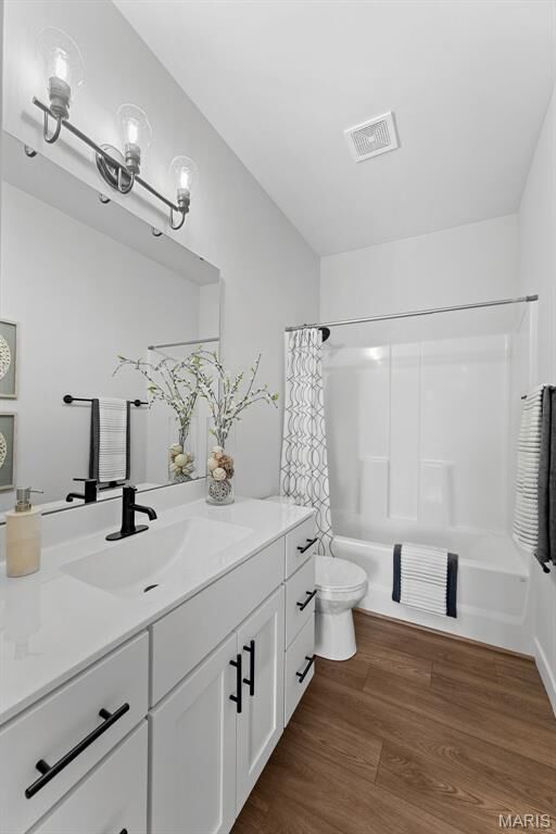 Property Photo:  32 Landyn Court  MO 63368 