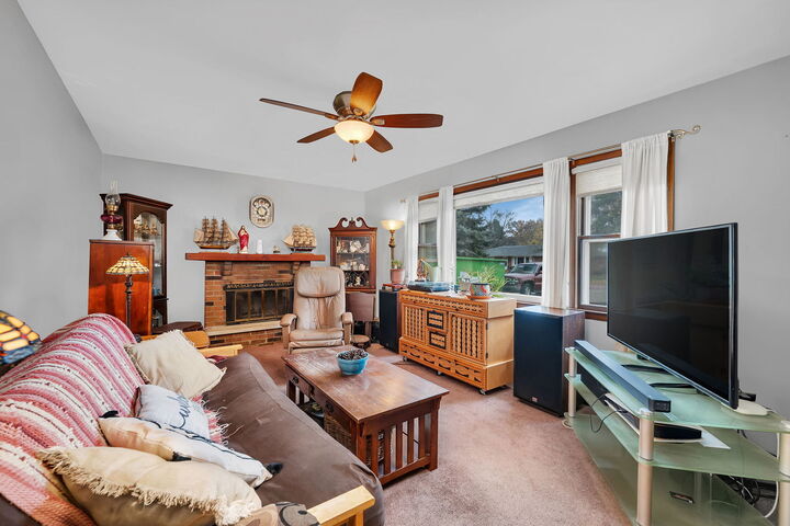 Property Photo: 223 Pleasure Drive IL 60560