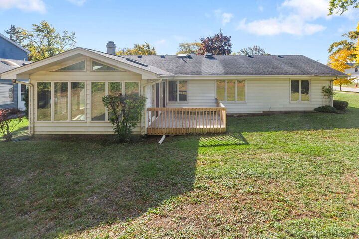 Property Photo: 920 Eden Drive IL 60195