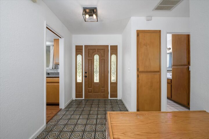 Property Photo: 850 Blue Bell Court CA 95667