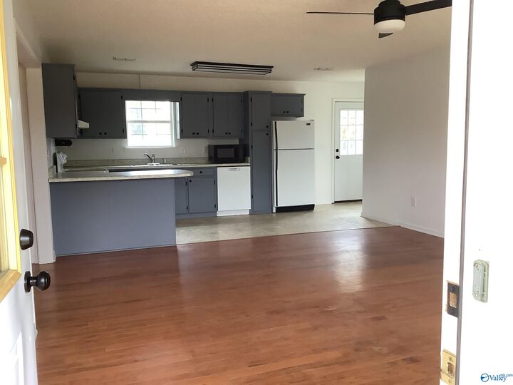 Property Photo:  302 Rogers Avenue  AL 35957